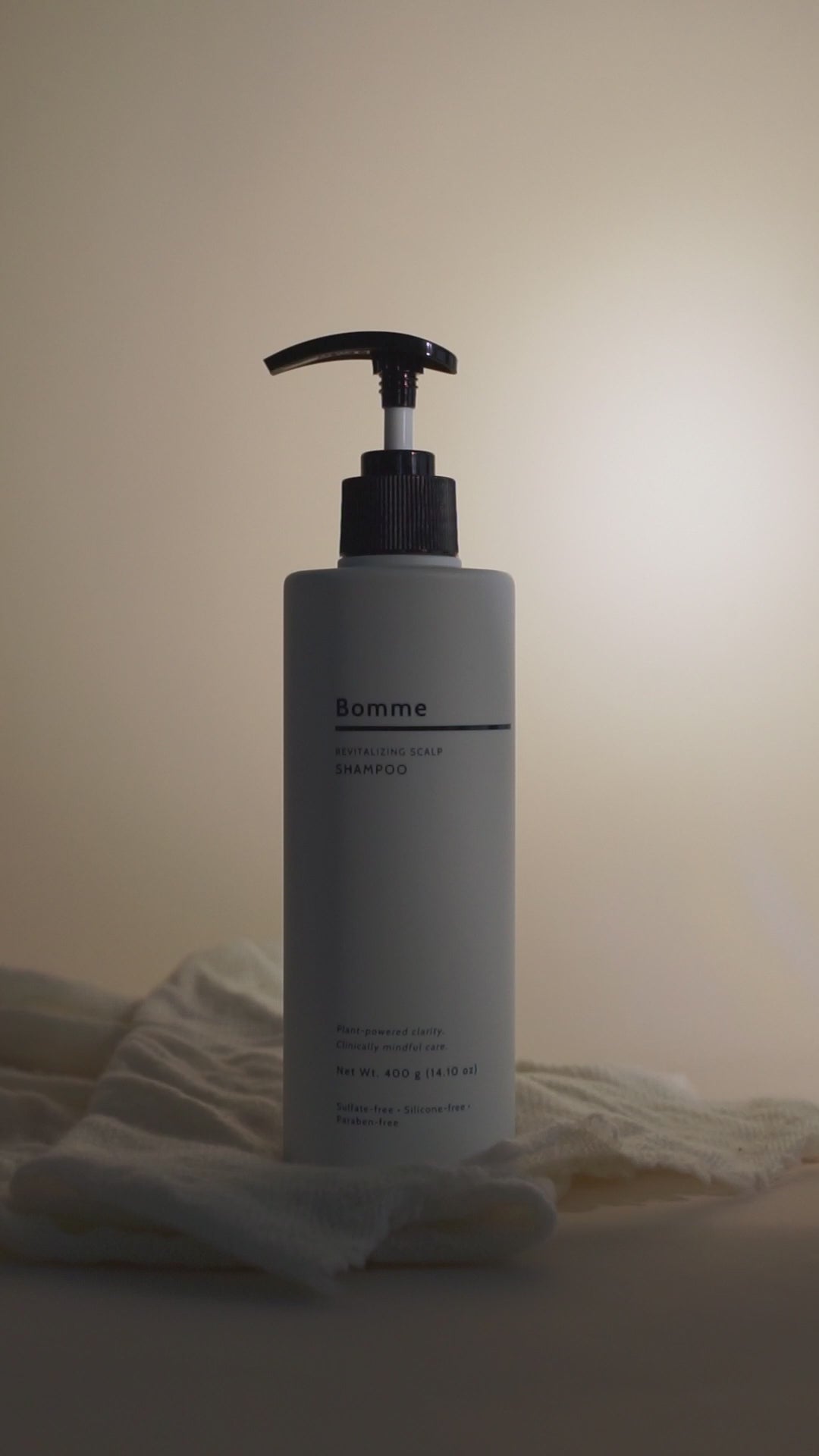 Video: Bomme Ritual 3-step hair system demonstration showing product texture.